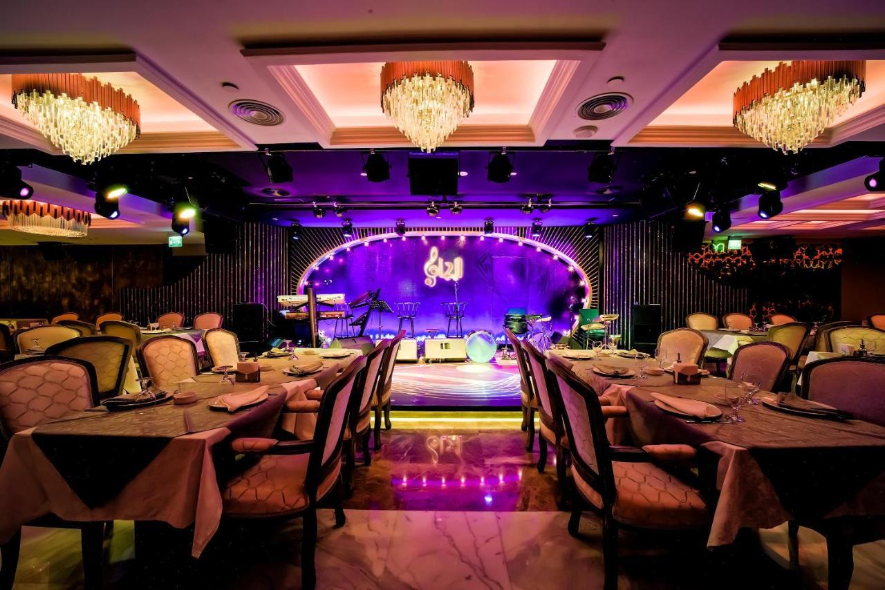 Nassima Tower Hotel Apartments Dubai Exterior foto The interior of the restaurant