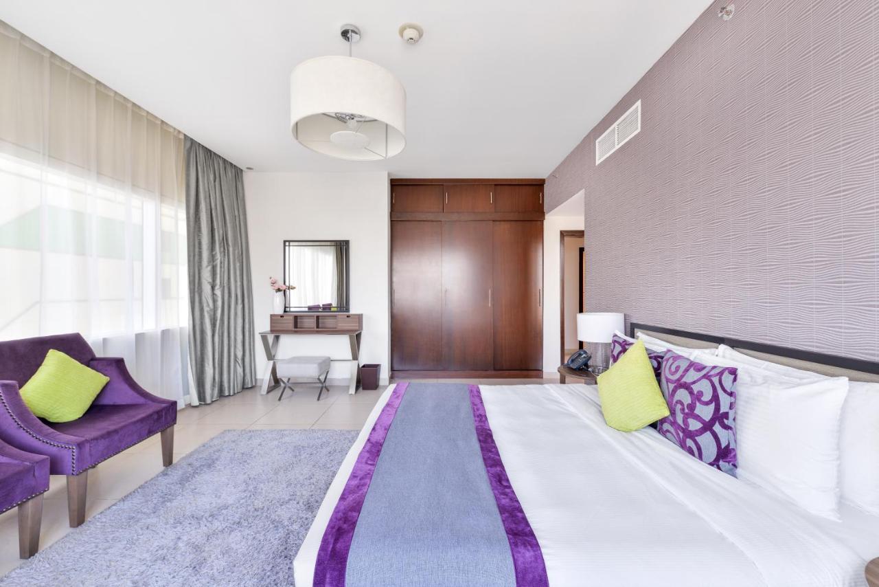 Nassima Tower Hotel Apartments Dubai Exterior foto A bedroom at the hotel