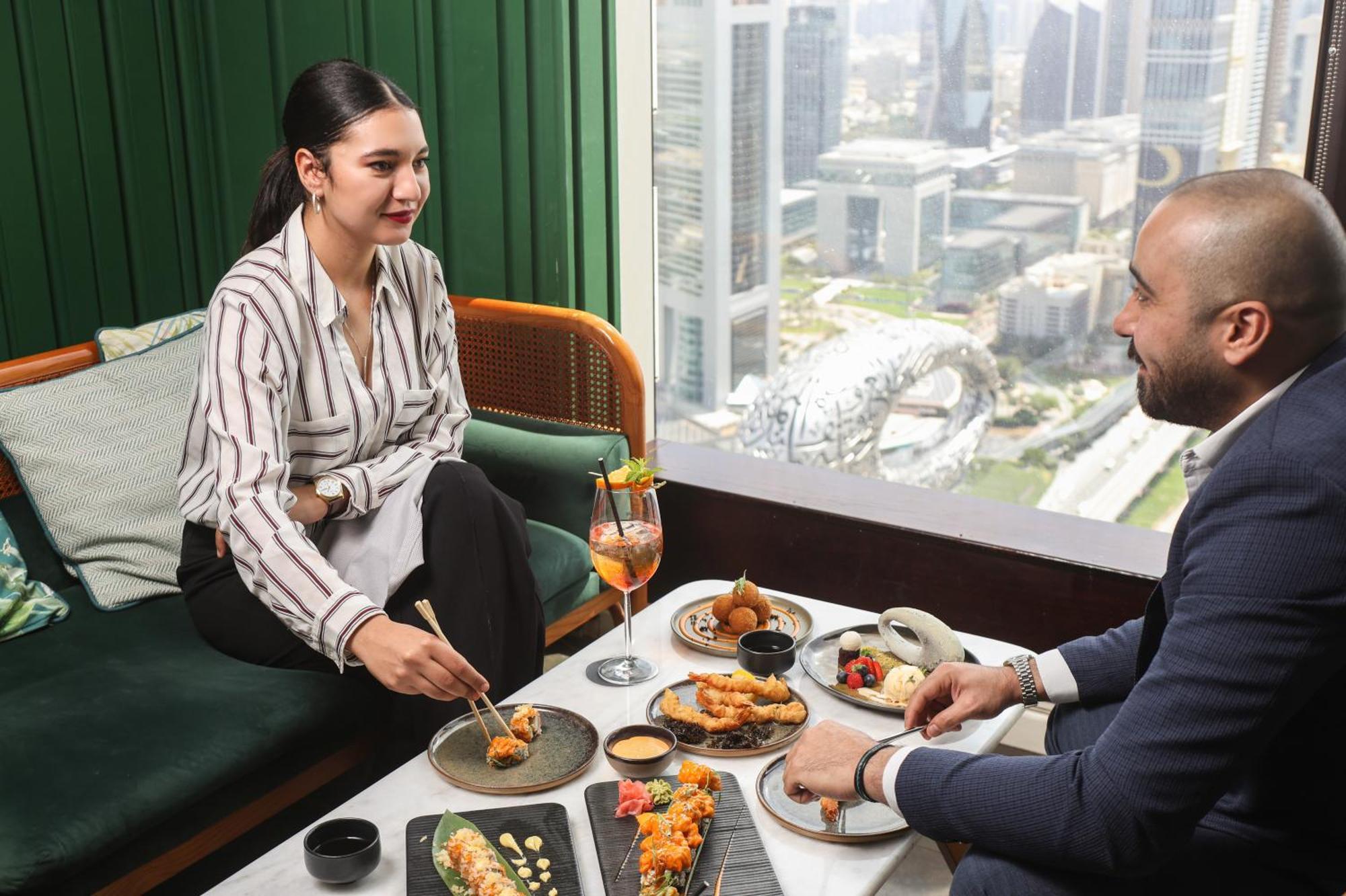 Nassima Tower Hotel Apartments Dubai Exterior foto The Lounge at the Ritz-Carlton, DIFC