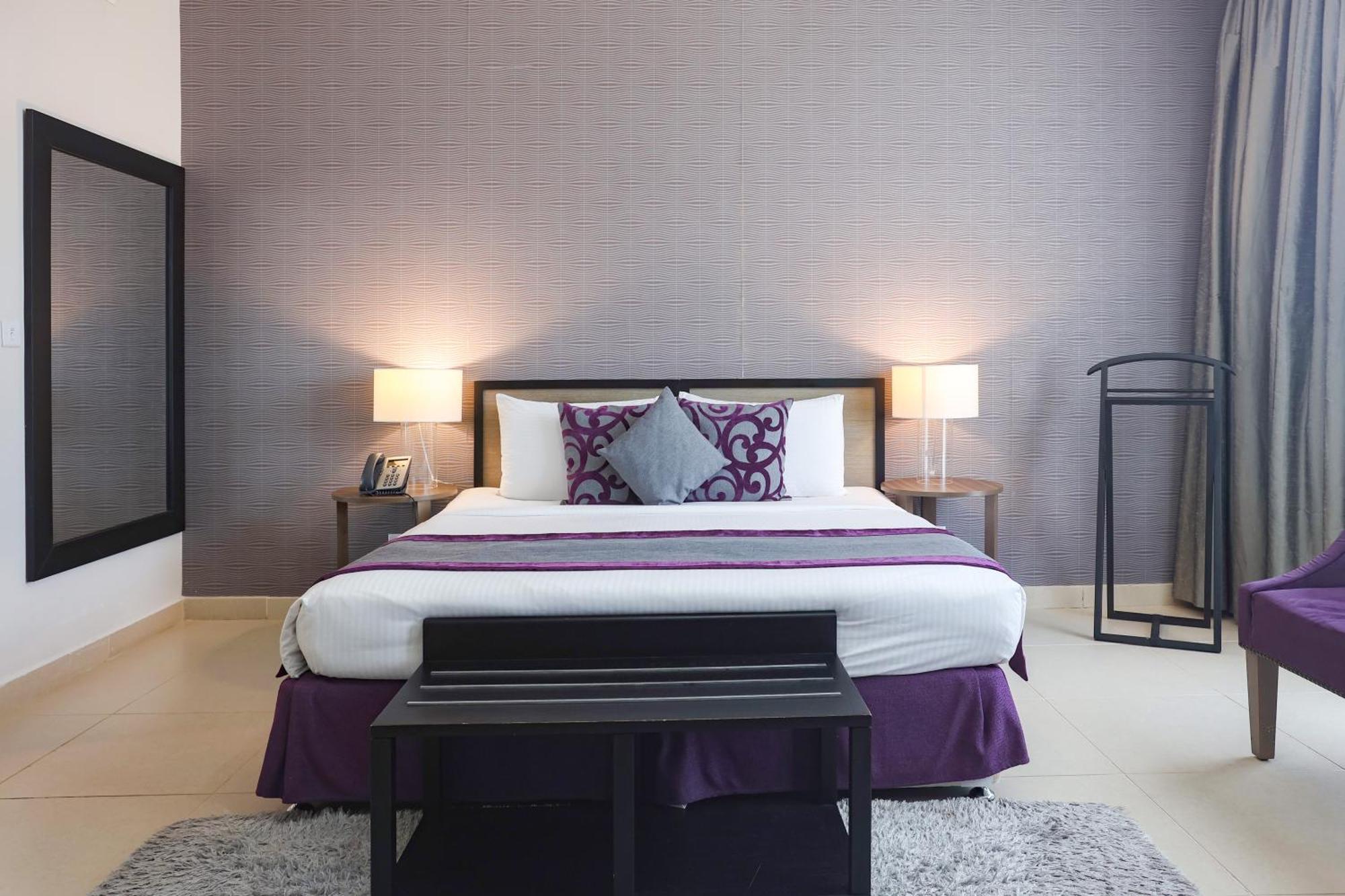 Nassima Tower Hotel Apartments Dubai Exterior foto A bedroom at the hotel