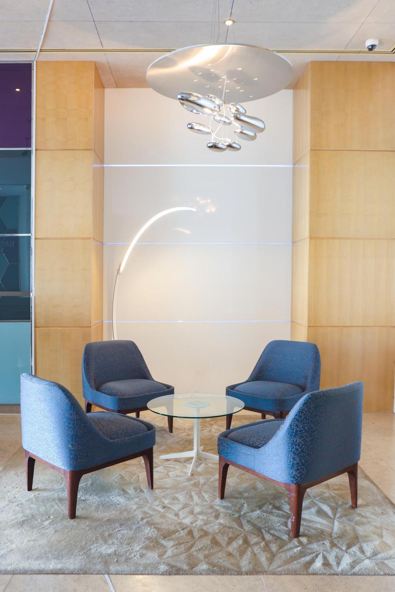 Nassima Tower Hotel Apartments Dubai Exterior foto The interior of the lobby